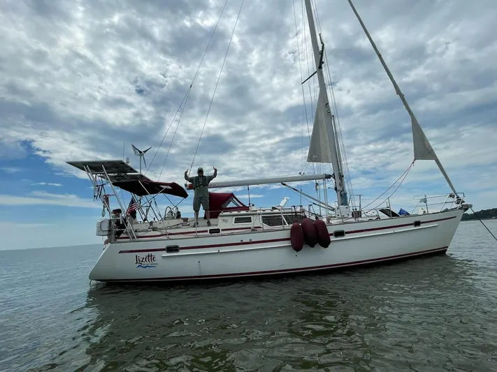 Lizette Yacht Photos Pics 