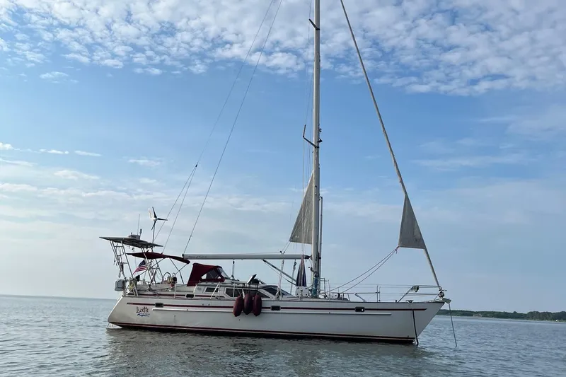 Lizette Yacht Photos Pics 