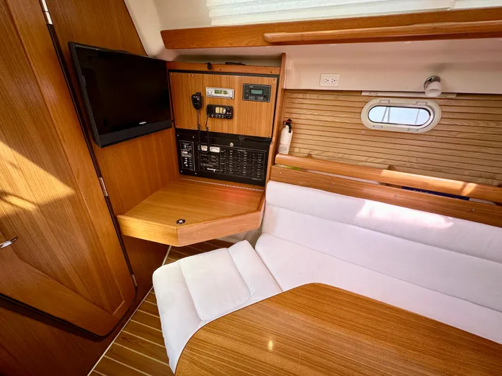 Lamms End Yacht Photos Pics 