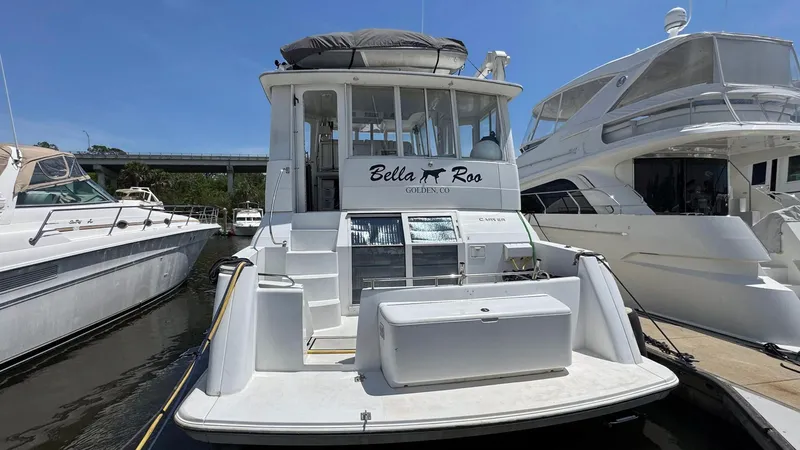 Bella Roo Yacht Photos Pics 1997 Carver 500 Cockpit Swim Deck