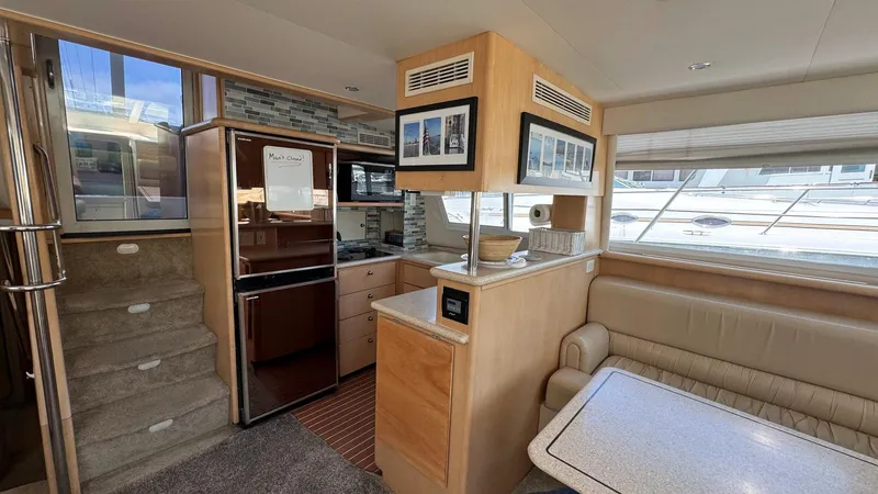 Bella Roo Yacht Photos Pics 1997 Carver 500 Cockpit Galley Port