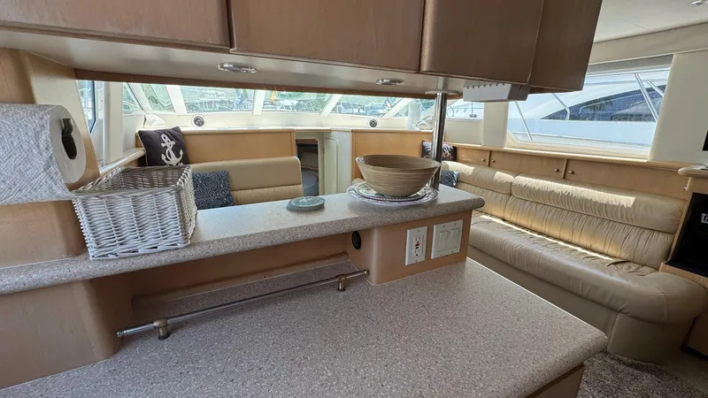 Bella Roo Yacht Photos Pics 1997 Carver 500 Cockpit Galley