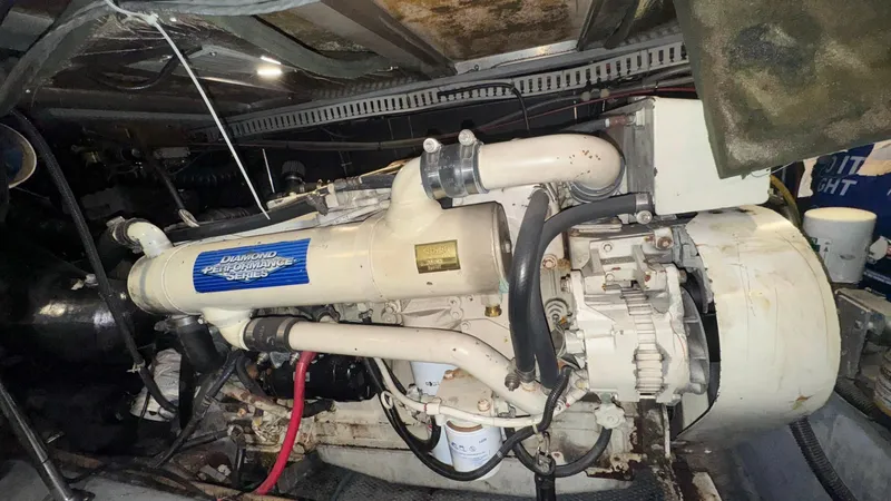 Bella Roo Yacht Photos Pics 1997 Carver 500 Cockpit Engine Room