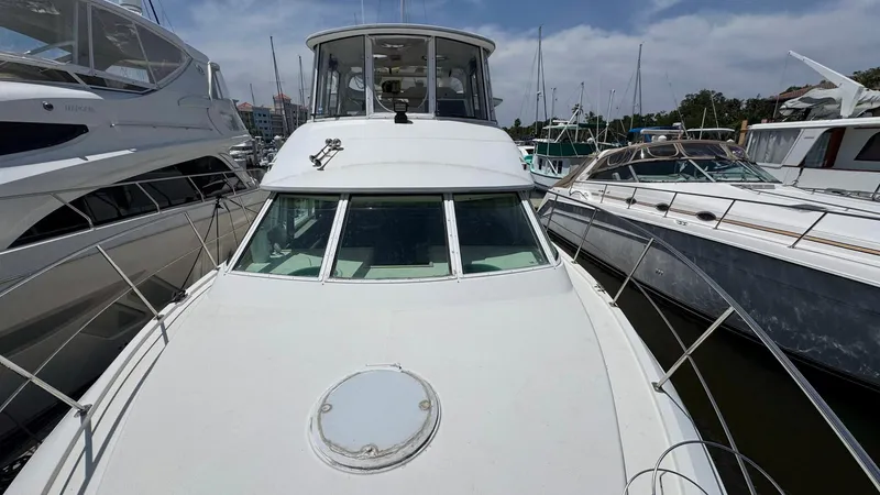 Bella Roo Yacht Photos Pics 1997 Carver 500 Cockpit Bow