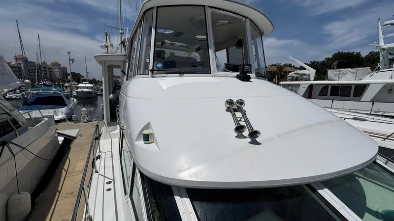Bella Roo Yacht Photos Pics 1997 Carver 500 Cockpit