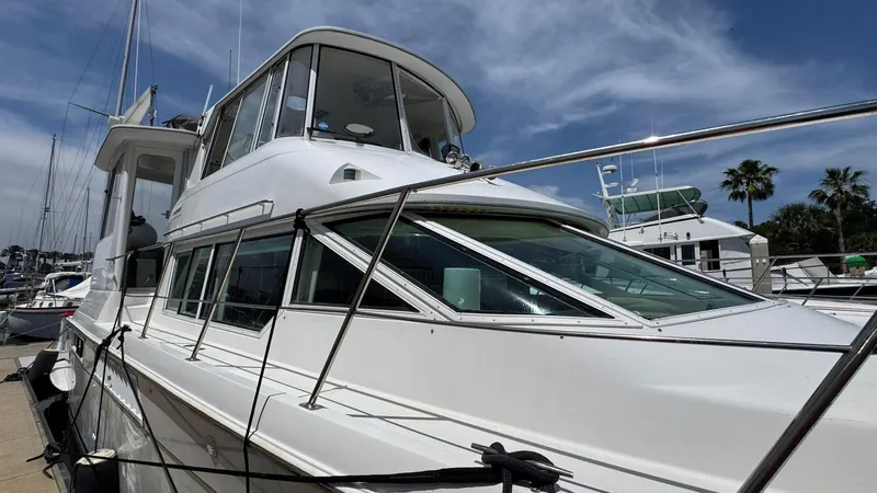Bella Roo Yacht Photos Pics 1997 Carver 500 Cockpit