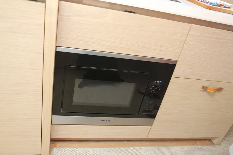 Integrity Yacht Photos Pics Microwave