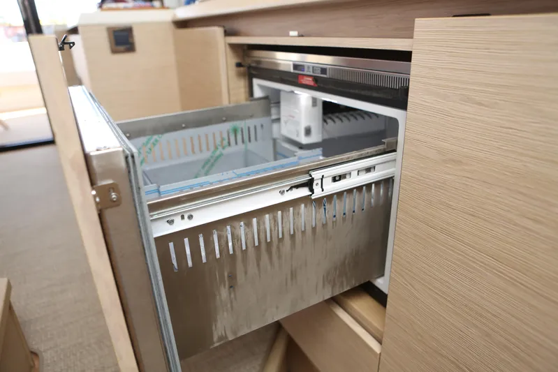 Integrity Yacht Photos Pics Pull out freezer