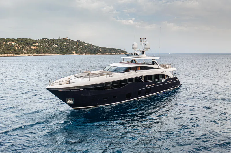 Avalon Yacht Photos Pics 