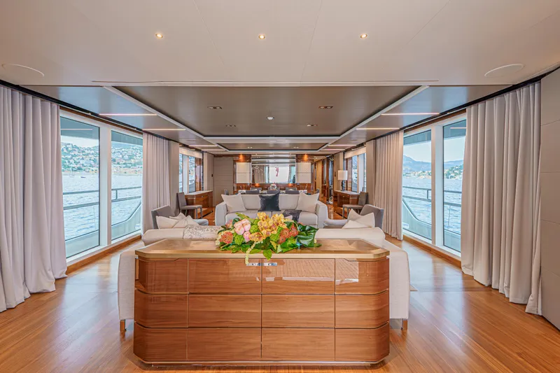 Avalon Yacht Photos Pics 