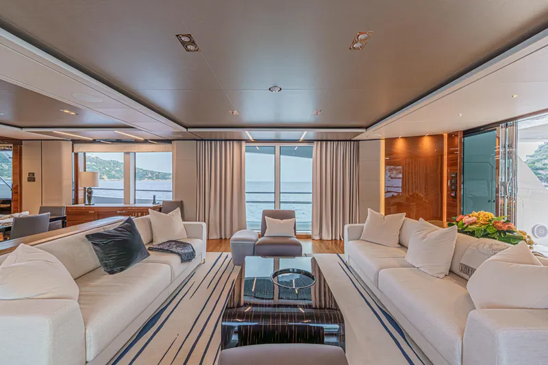 Avalon Yacht Photos Pics 