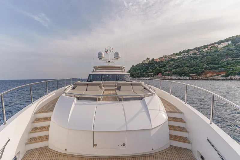 Avalon Yacht Photos Pics 