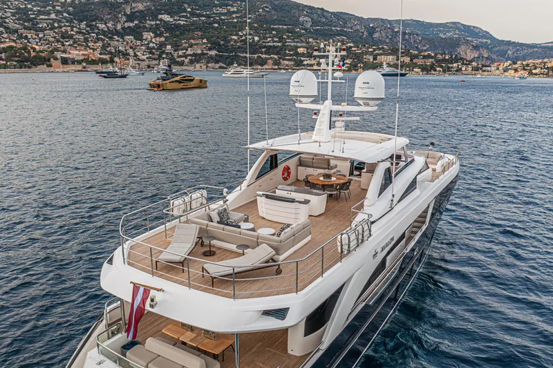 Avalon Yacht Photos Pics 