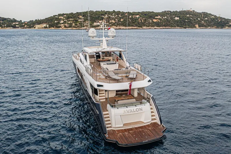 Avalon Yacht Photos Pics 
