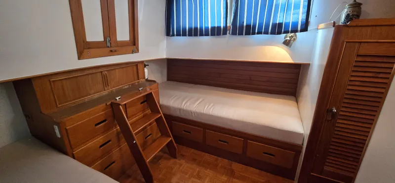 Interlude Yacht Photos Pics 