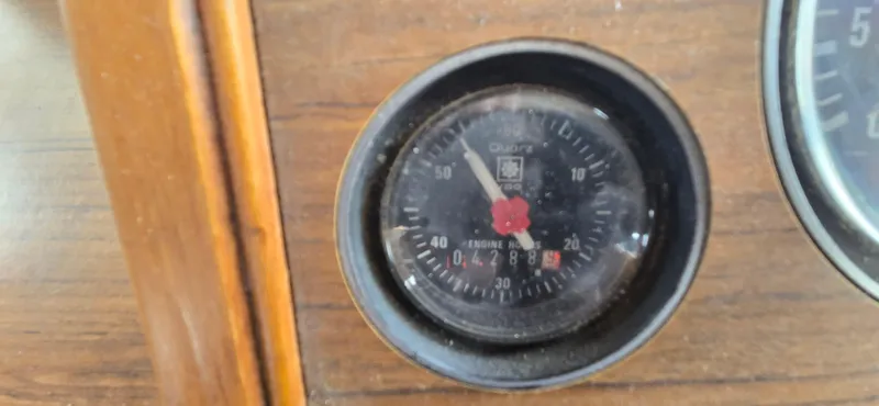 Interlude Yacht Photos Pics 