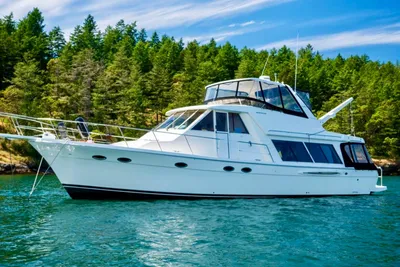 Meridian 490 Pilothouse