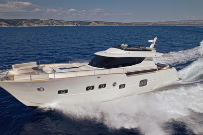 Monachus 70 Fly