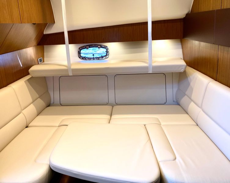 2016 Tiara Yachts 4300 Open