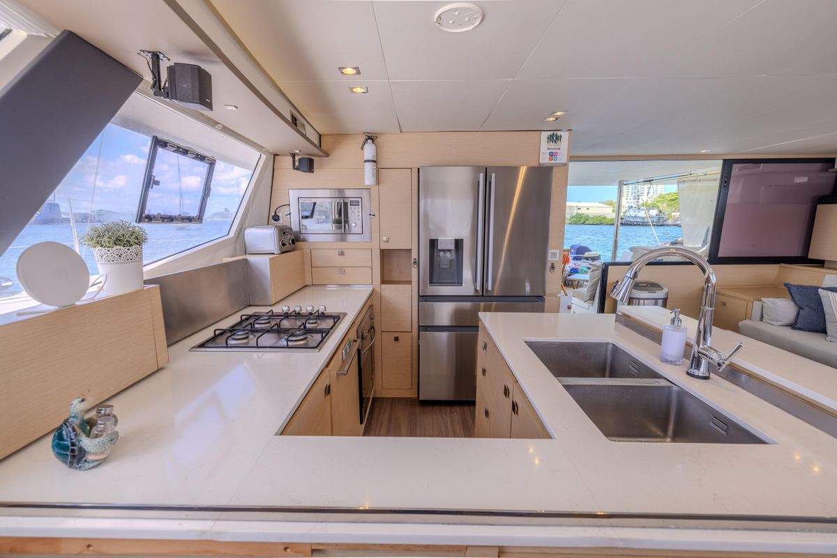 2017 Fountaine Pajot 58 