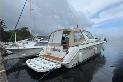 1991 Sea Ray 350 Express Cruiser