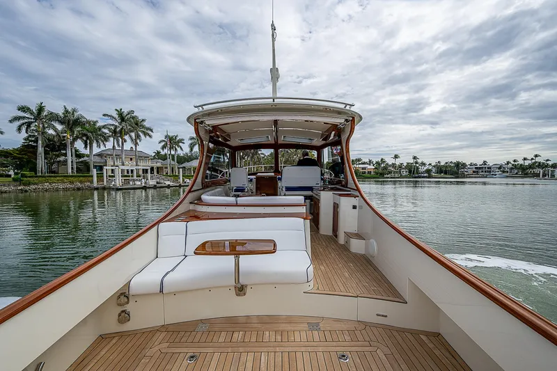 Scusi Yacht Photos Pics 