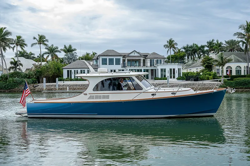 Scusi Yacht Photos Pics 