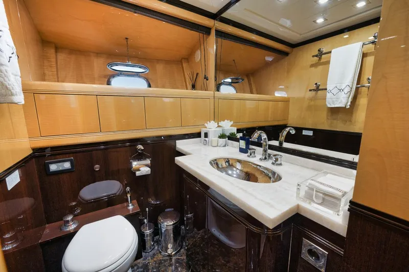 Tatami Yacht Photos Pics 