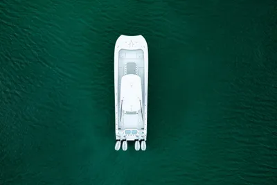 Front Runner 37 Catamaran