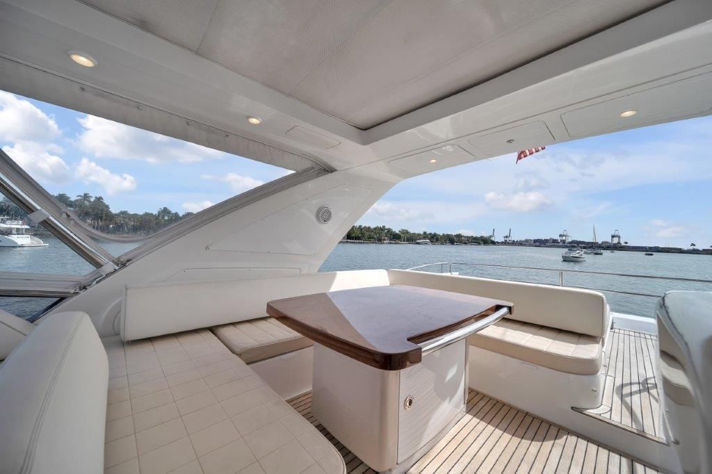 2014 Azimut 64 