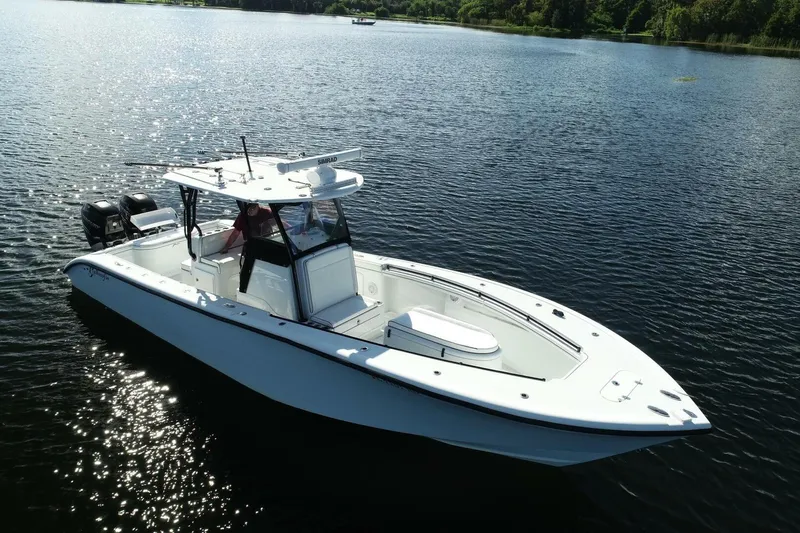  Yacht Photos Pics 2017 Yellowfin 32 Center Console - Profile