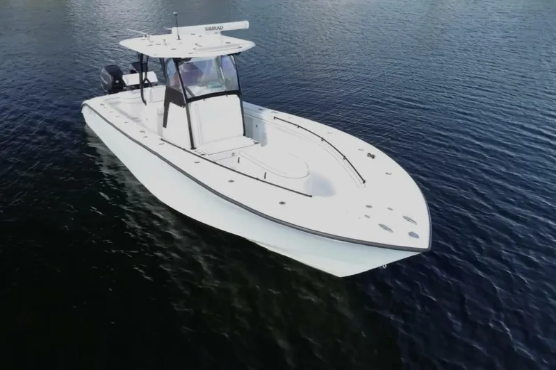  Yacht Photos Pics 2017 Yellowfin 32 Center Console - Profile