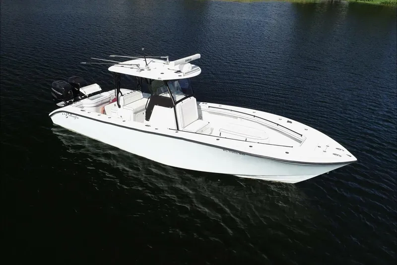  Yacht Photos Pics 2017 Yellowfin 32 Center Console - Profile