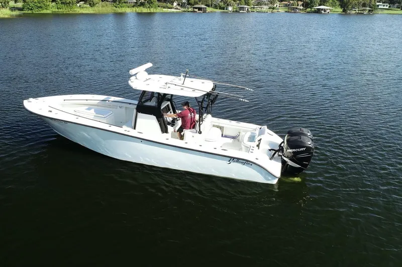  Yacht Photos Pics 2017 Yellowfin 32 Center Console - Profile