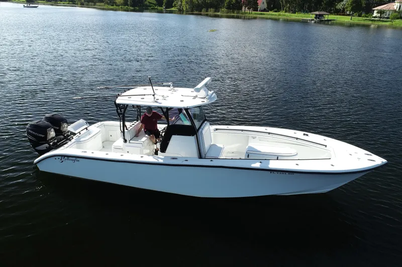  Yacht Photos Pics 2017 Yellowfin 32 Center Console - Profile