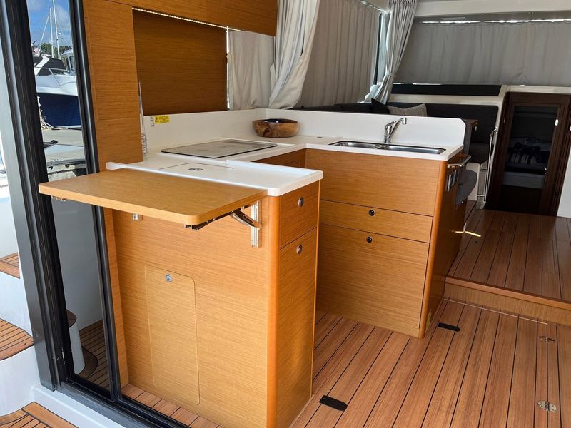 2021 Beneteau Swift Trawler 41