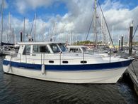 2001 Hardy Commander 32