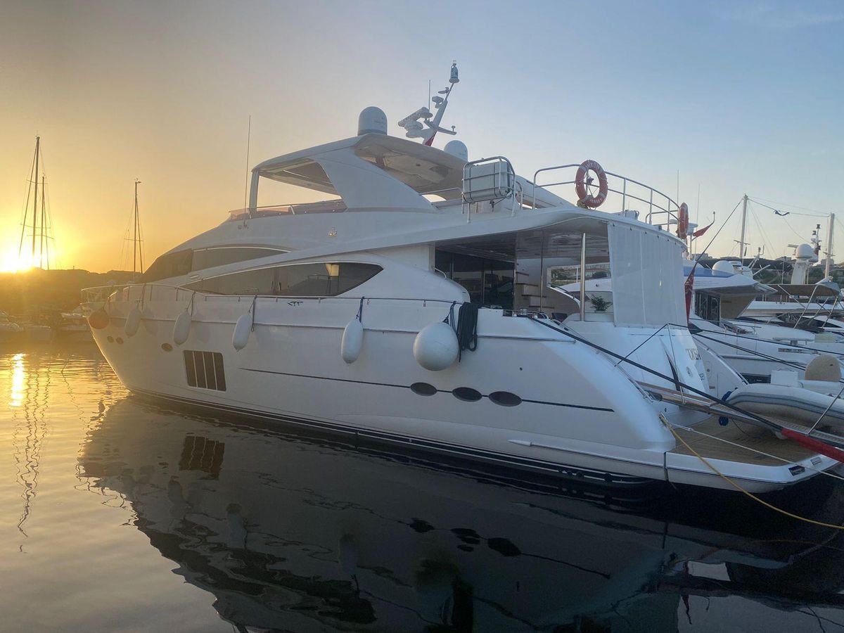 2011 Princess 85 