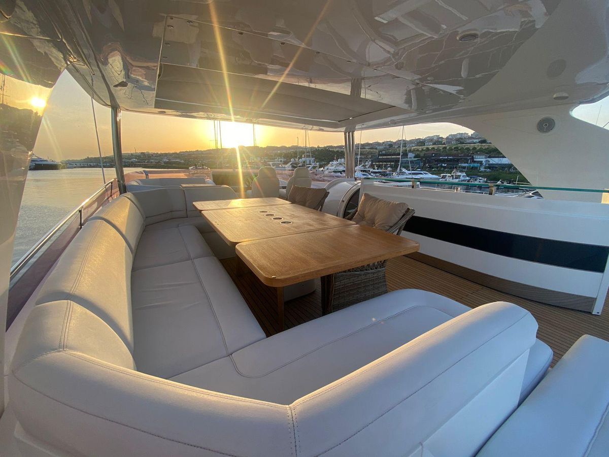 2011 Princess 85 