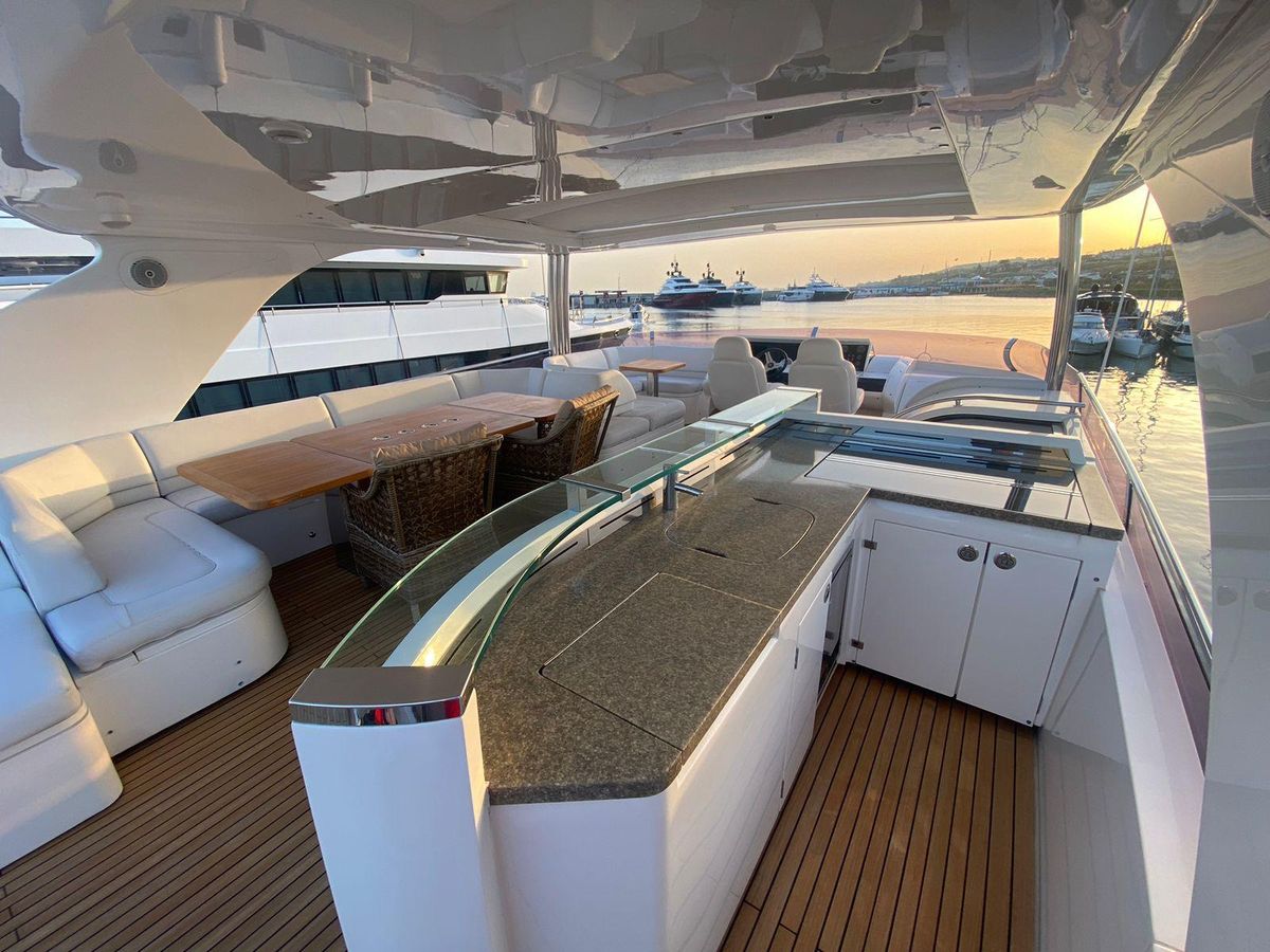 2011 Princess 85 