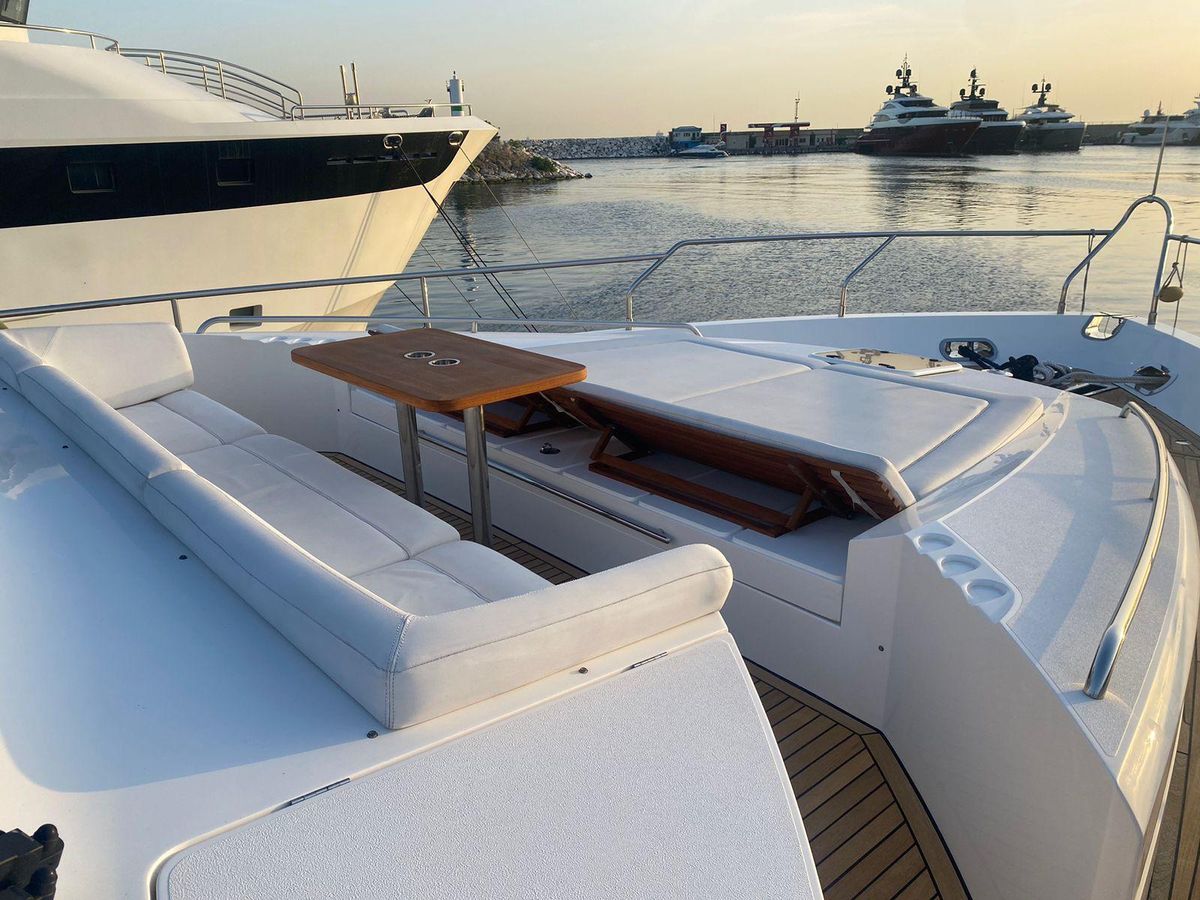 2011 Princess 85 