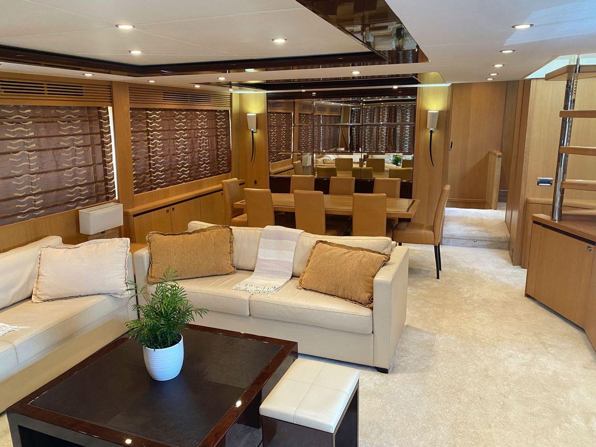 2011 Princess 85 