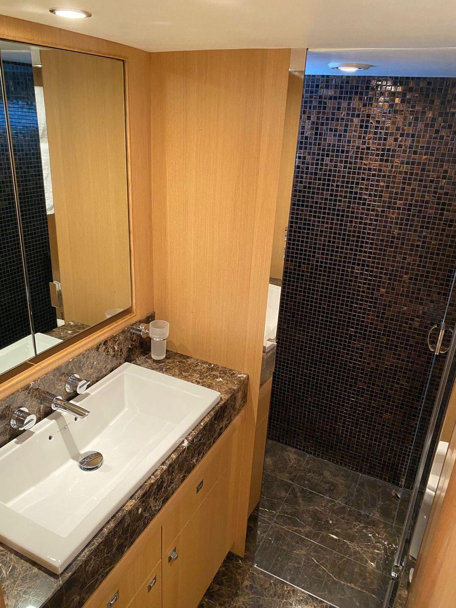 2011 Princess 85 