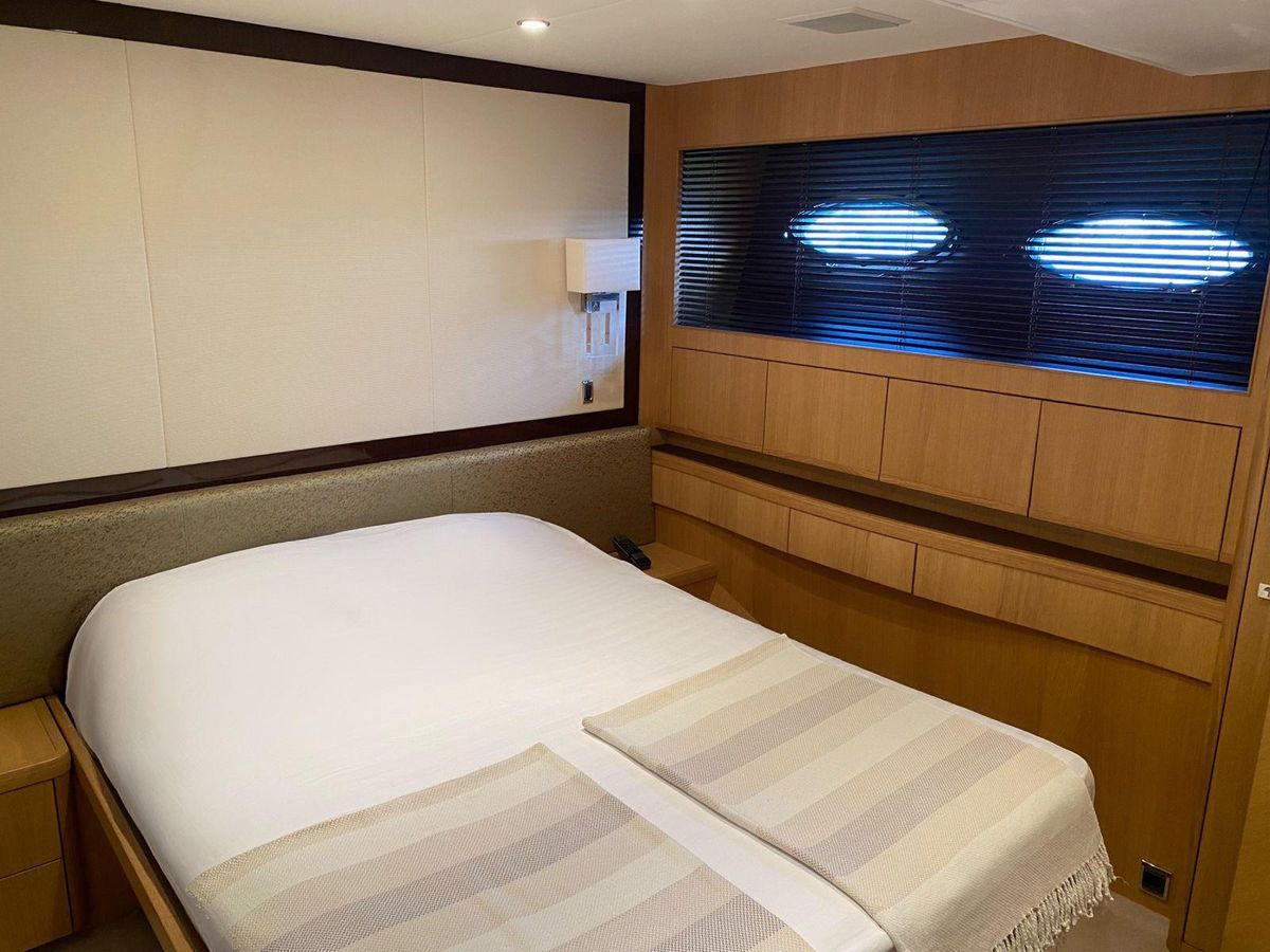 2011 Princess 85 