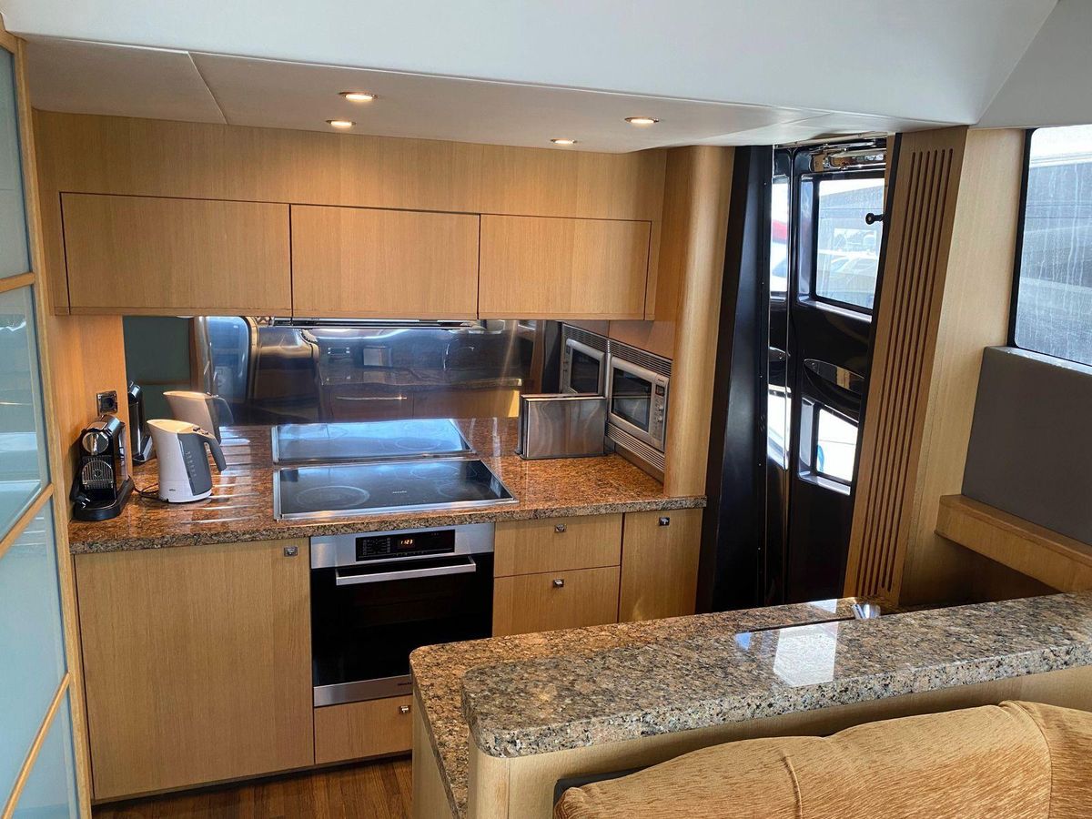 2011 Princess 85 