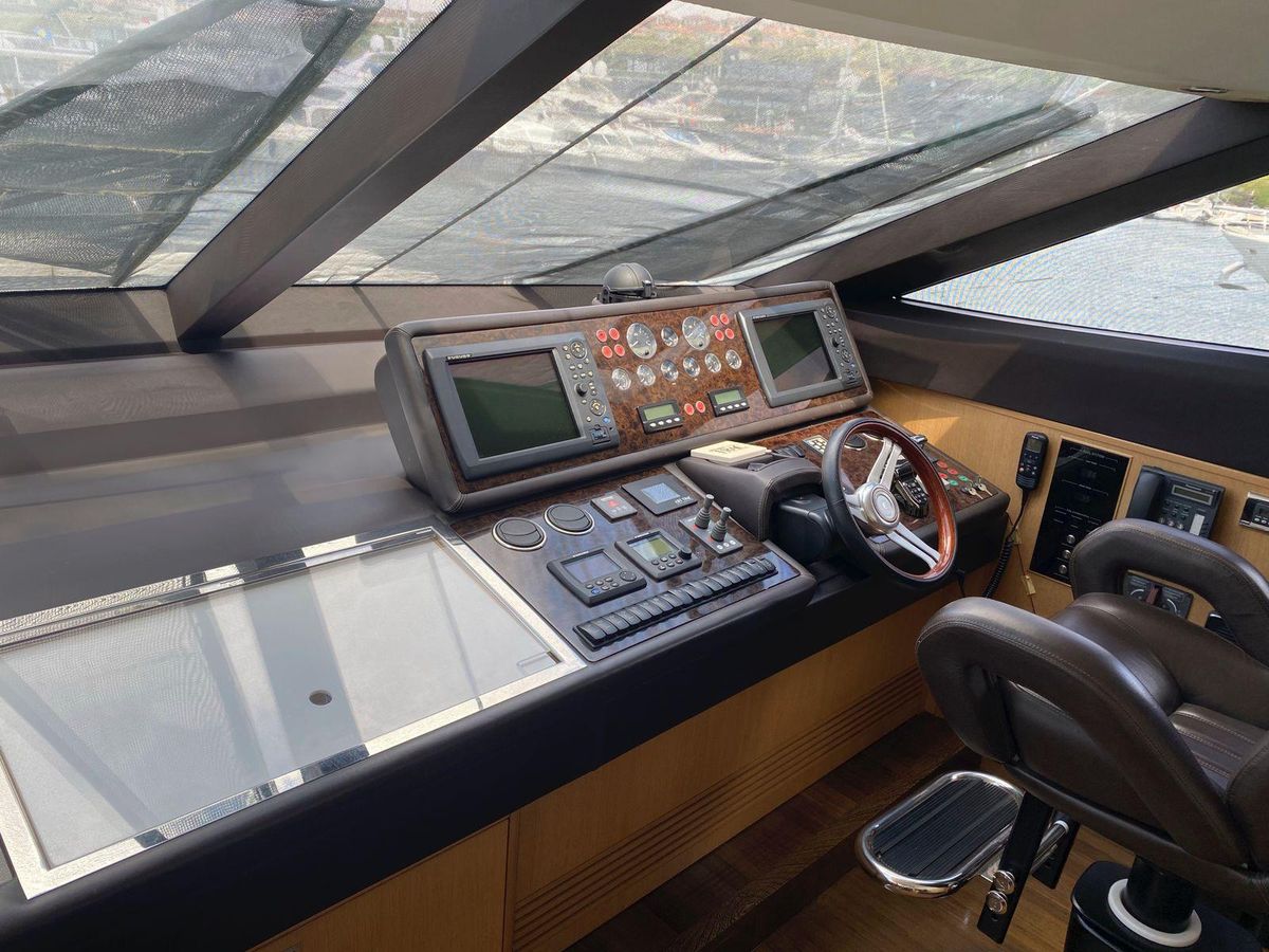 2011 Princess 85 