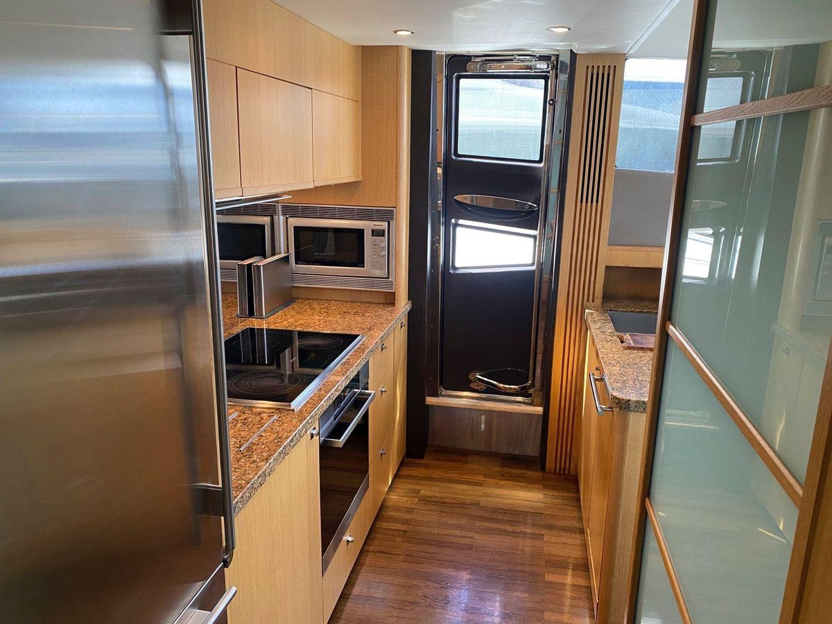 2011 Princess 85 