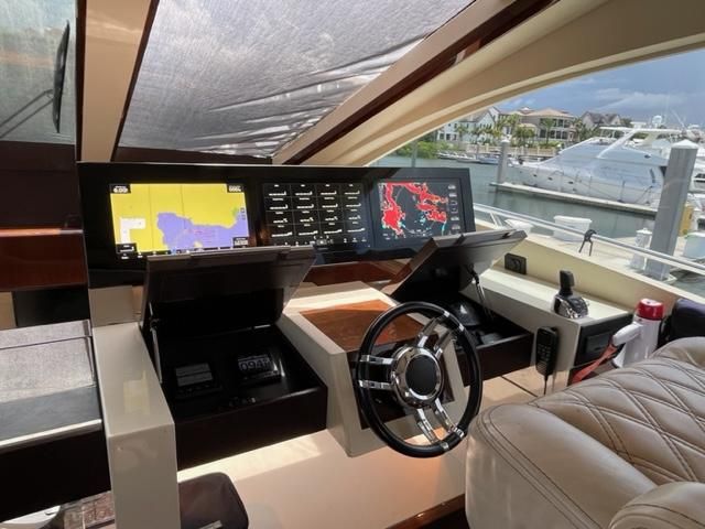 2007 Lazzara Yachts LSX