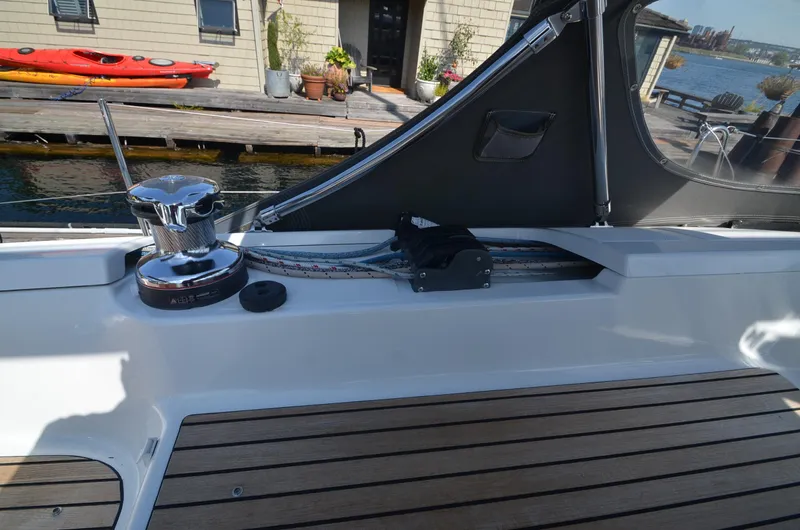 Arcturus Yacht Photos Pics Electric Halyard Winch