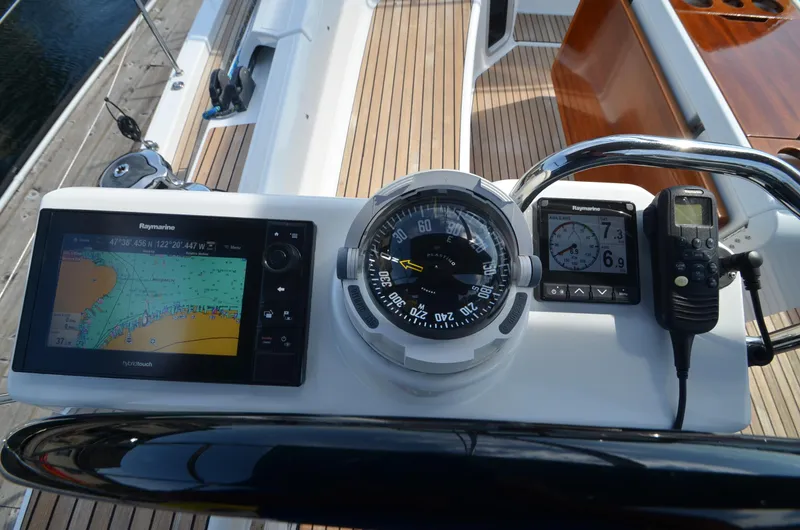 Arcturus Yacht Photos Pics Port Helm 3